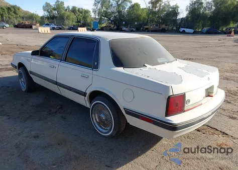1989 Oldsmobile Cutlass Ciera z USA, uszkodzony, nr VIN 1G3AJ51W1K6303225